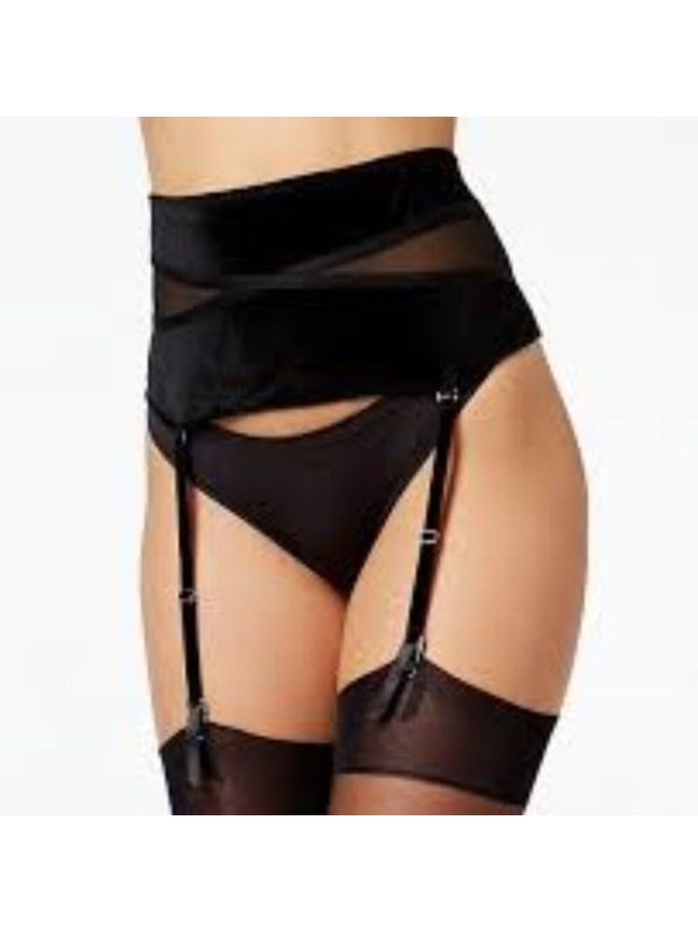 🛍2/$25🛍 Maidenform Velvet Black Lace Garter